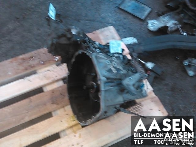 Girkasse 4WD hovedkasse til Nissan X-Trail, 2007-2014 (T31) (T31) (320103UB6B)