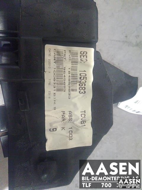 Sikringsboks til Volvo V70 2000-2004 (Type II, Fase 1)  (8645653|)