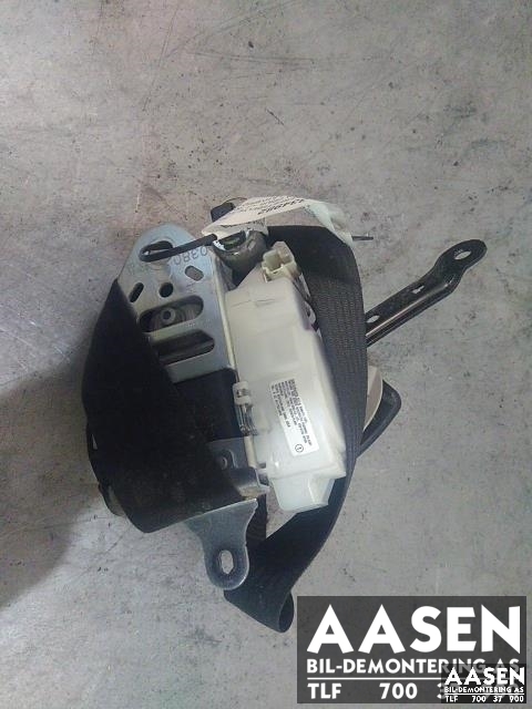 Sikkerhetsbelte foran høyre til Toyota Prius +7, 2012-2020 (Type III) (stasjonsvogn) (stasjonsvogn) 