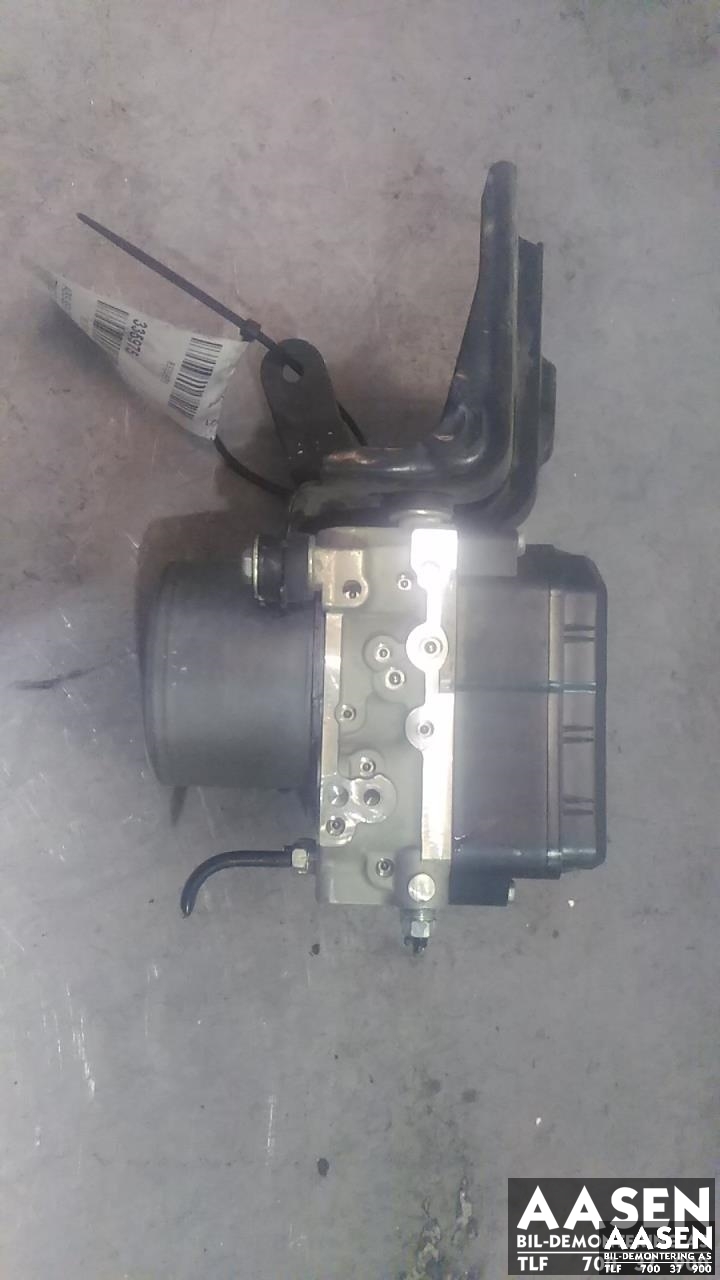 ABS sentral til Toyota RAV4 2013-2015 (Type IV, Fase 1) (ADVICS|4405042701|4405042702|)
