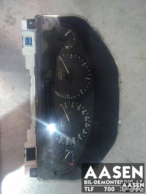 Instrumentpanel til Land Rover Range Rover, 1996-2001 (Type II) (YAC113510)
