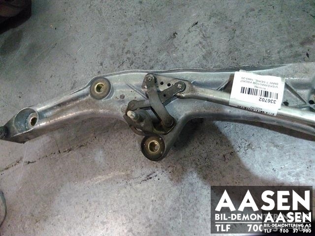 Viskermotor frontrute til BMW 7-Serie, 1993-2001 (E38) (E38) (67 63 8 352 150)