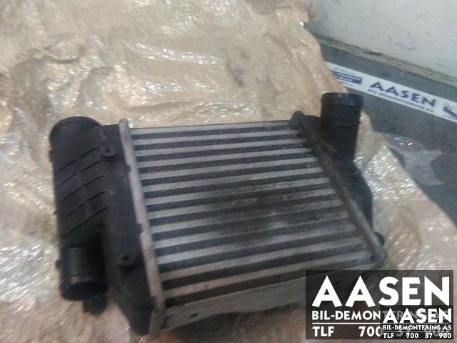 Intercooler til Audi A6 2005-2008 (Type III, Fase 1) (C6) (C6) (4F0 145 806 AA|)