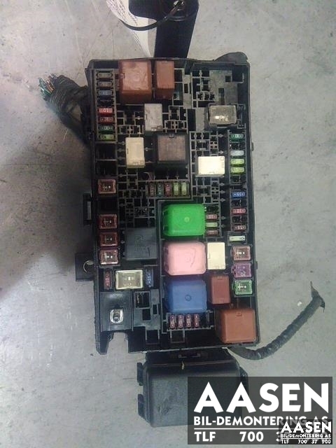 Sikringsboks motorrom til Toyota Land Cruiser 120, 2002-2009