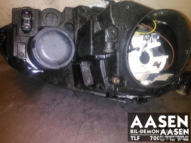 Frontlykt venstre halogen til VW Golf V, Combi 2003-2008  (1K6 941 029 P|)
