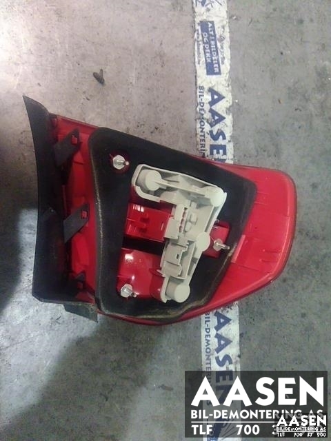 Baklykt høyre ytre til BMW 3-Serie 2005-2011 (E90/E91/E92/E93) (E90/E91/E92/E93) (63 21 6 937 458|)