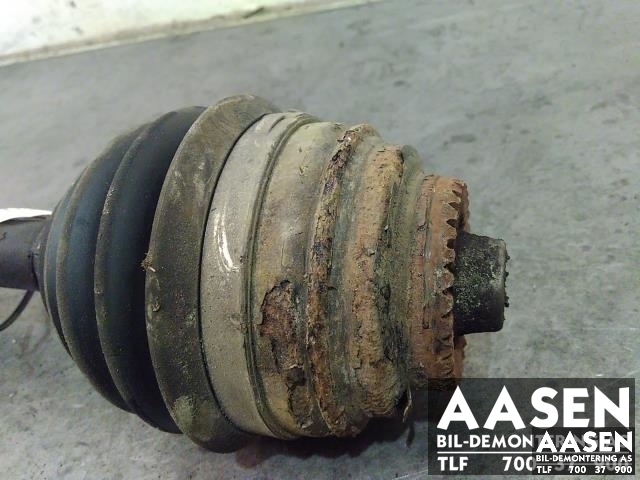 Drivaksel venstre foran, diesel/automat til BMW X1 2009-2015 (E84) (E84) (31 60 7 605 511|)