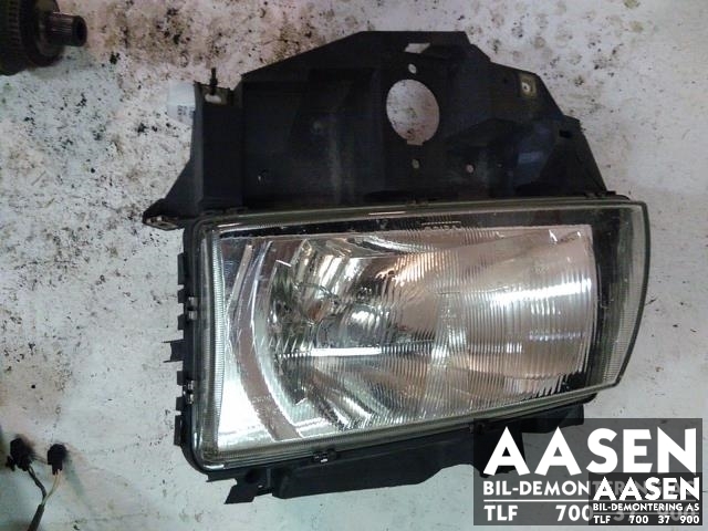 Frontlykt venstre halogen til VW Transporter / Caravelle 1990-2003 (T4) (T4) (VALEO|7D1 941 009 H|)