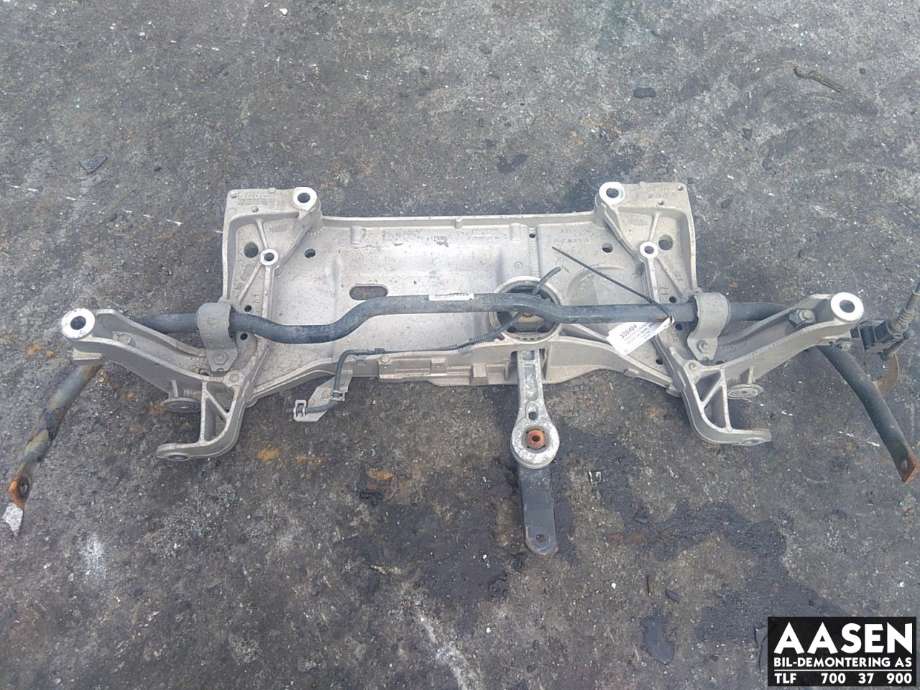 Travers foran hoved til Škoda Octavia 2009-2013 (Type II, Fase 2)  (1K0 199 313 AL|)