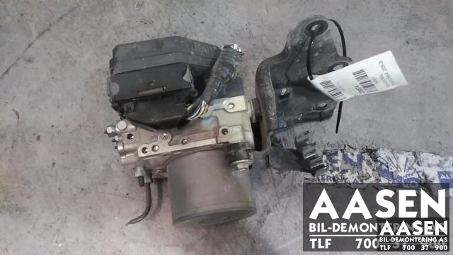 ABS sentral til Toyota RAV4, 2009-2013 (Type III, Fase 2)  (ADVICS|44050-42340)