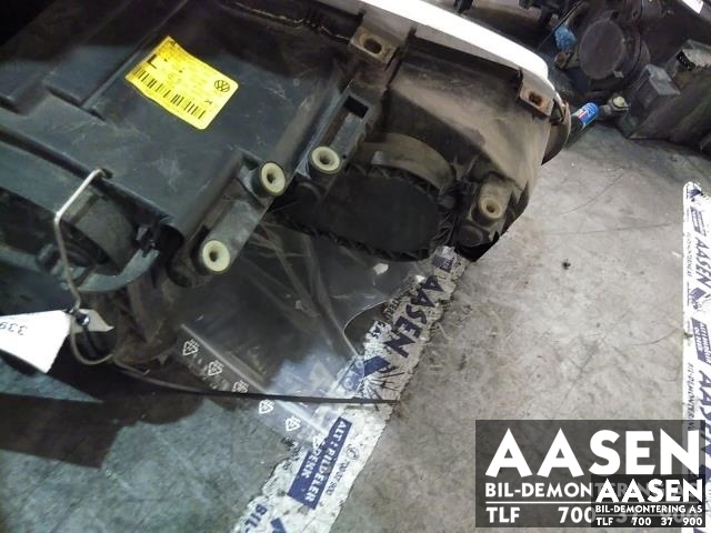 Frontlykt venstre halogen til VW Touran 2003-2006 (Type I, Fase 1)  (1T0 941 005 R|1T0 941 005 P|1T0941005D)