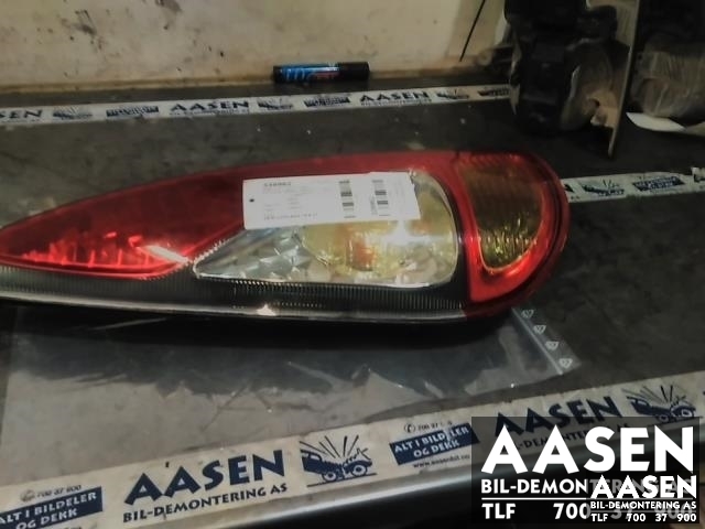 Baklykt venstre til Toyota Yaris Verso 1999-2007 (8156052331|)