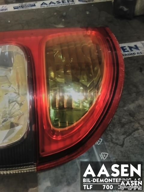 Baklykt venstre til Toyota Yaris Verso 1999-2007 (8156052331|)