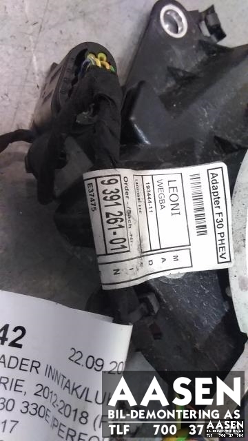 Batterilader inntak/luke til BMW 3-Serie 2012-2018 (F30/F31/F34) (F30/F31/F34) (9391261-01|)