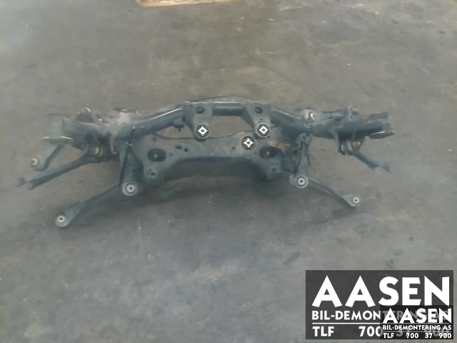 Travers bak til BMW 3-Serie 2012-2018 (F30/F31/F34) (F30/F31/F34) (33 31 6 792 507|)