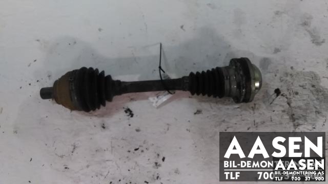 Drivaksel venstre foran, diesel/manuell til VW Caddy 2015-2020 (Type III, Fase 3) (3AA 407 271|3AA 407 451 X|)