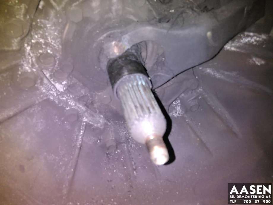Girkasse 4WD hovedkasse til Toyota Hiace, 2007-2012 (Fase 3)  (3303026A60)