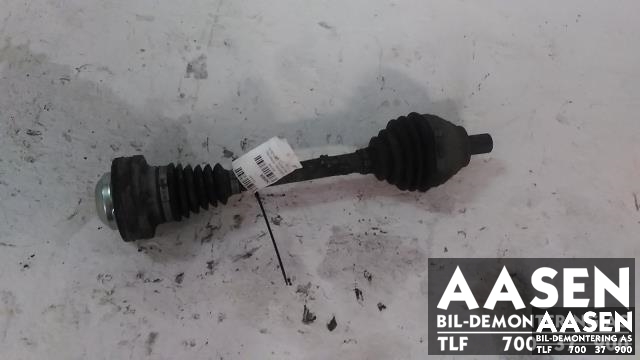 Drivaksel venstre foran, diesel/manuell til VW Caddy, 2010-2015 (Type III, Fase 2) (2K3 407 271 B)