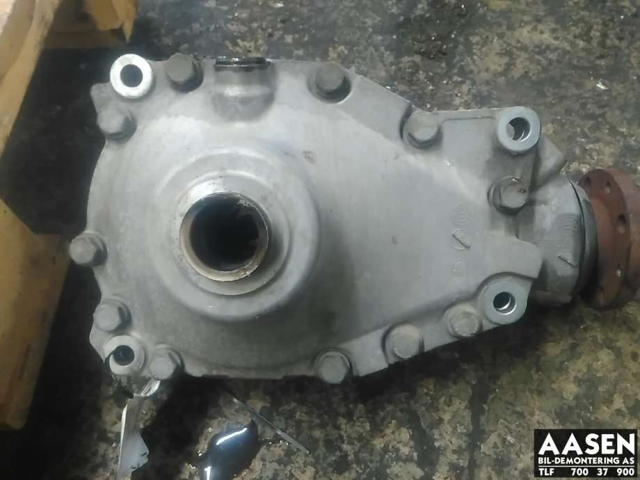 Kardang klokke foran til BMW 5-Serie 2010-2017 (F10/F11) (F10/F11) (31 50 7 584 518|31 50 8 635 698|31 50 8 635 699)
