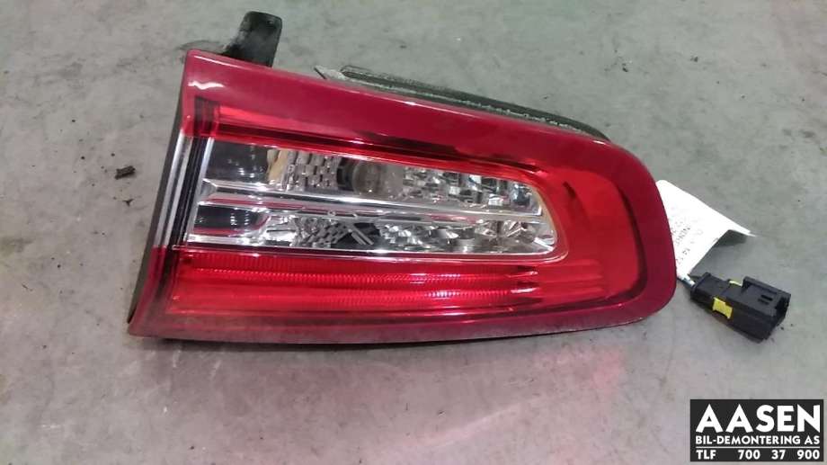 Baklykt høyre indre til Citroën DS5, 2012-2017  (98 031 679 80)
