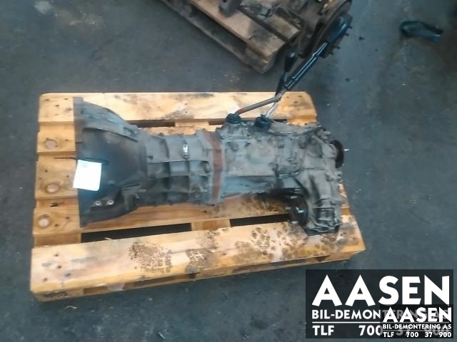 Girkasse 4WD hovedkasse til Toyota Hilux, 2012-2016  (330300K892)