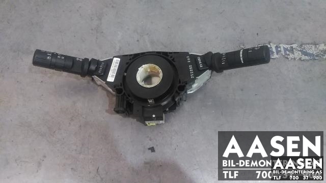 Bryter blink til Nissan Qashqai, 2010-2014 (Type I, Fase 2)  (25540JD03A)