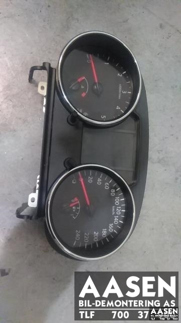 Instrumentpanel til Nissan Qashqai, 2010-2014 (Type I, Fase 2)  (24810BR50E)