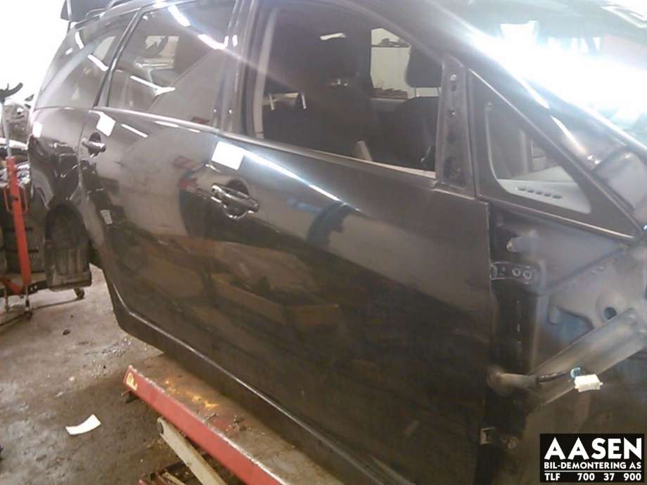 Dør høyre foran til Mitsubishi Grandis 2004-2009  (5700A036|)