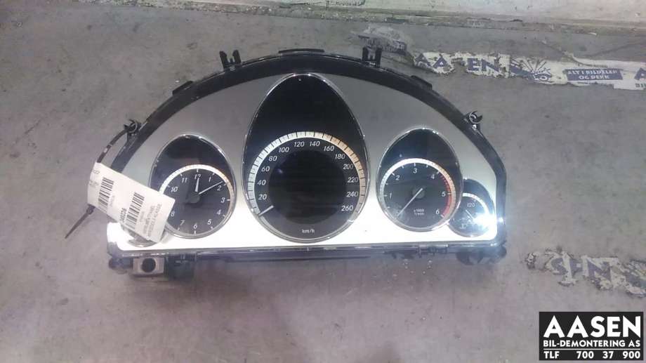Instrumentpanel til Mercedes E-Klasse, 2009-2013 (Fase 1) (W212) (W212) (A 212 900 16 14)