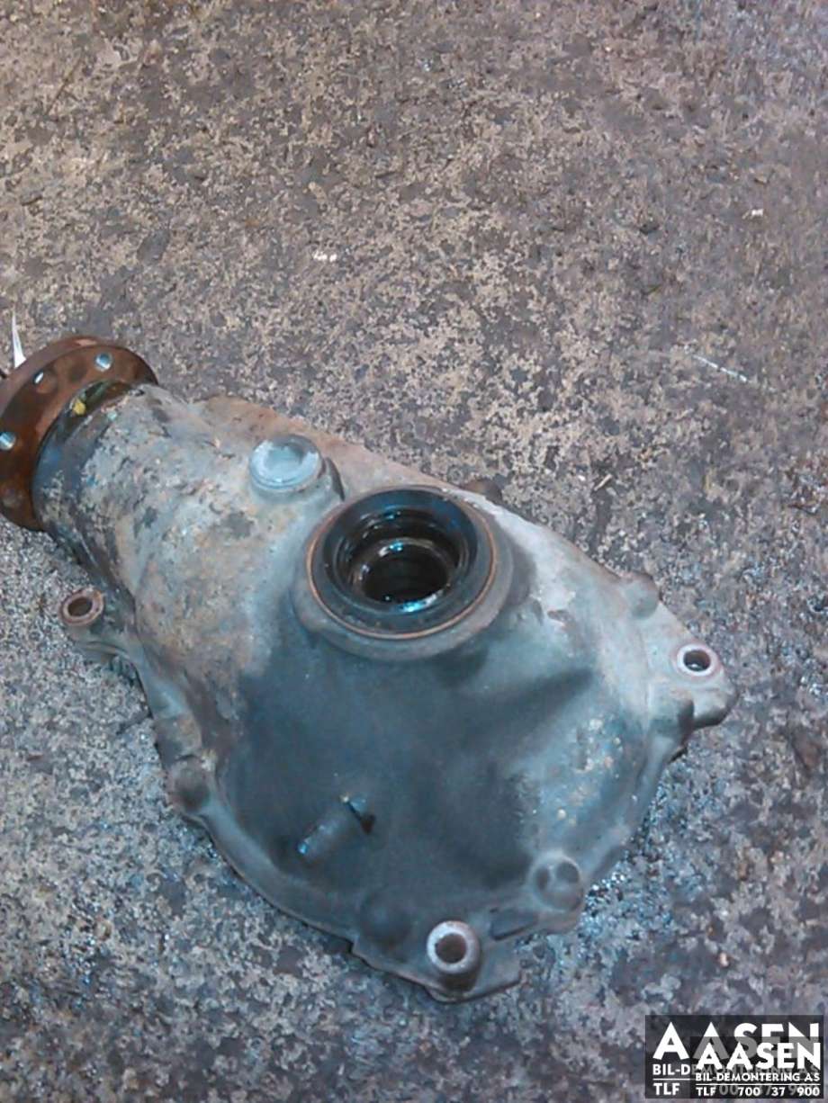 Kardang klokke foran til BMW X3 2007-2010 (Fase 2) (E83) (E83) (31 50 7 500 793|)