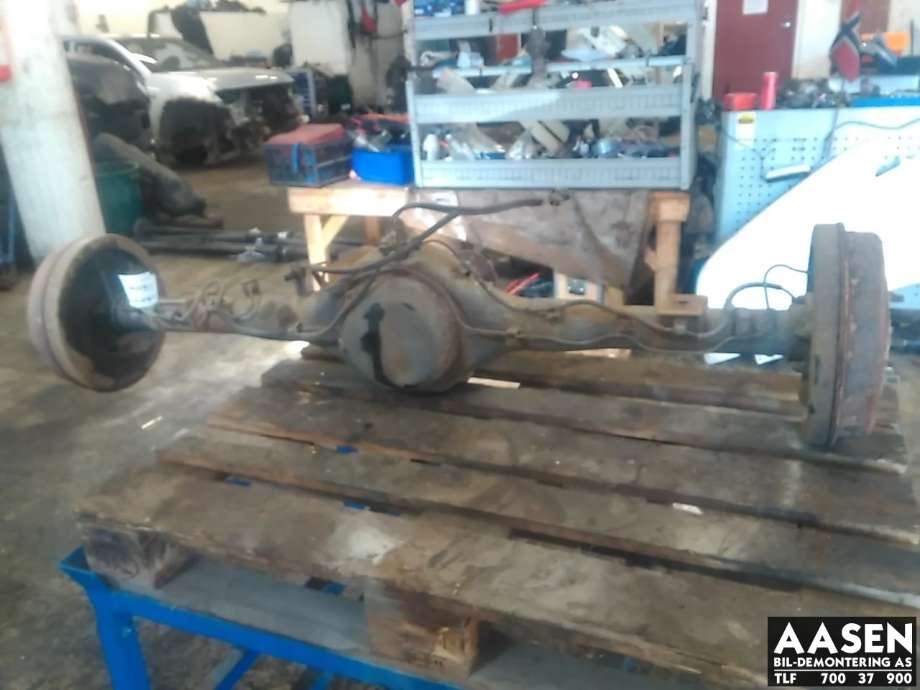 Bakaksel til Mitsubishi L200 2006-2015 (Type IV)  (3711A034|3501A106|)