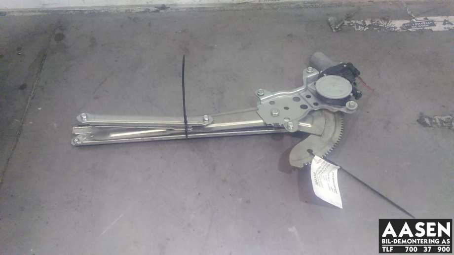 Ruteheis venstre foran til Suzuki SX4 2009-2013 (Type I, Fase 2)