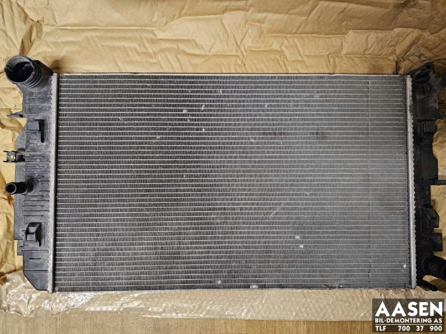 Radiator (manuell gir) til VW Crafter 2011-2016 (Type I, Fase 2)  (2E0 121 253 A|)