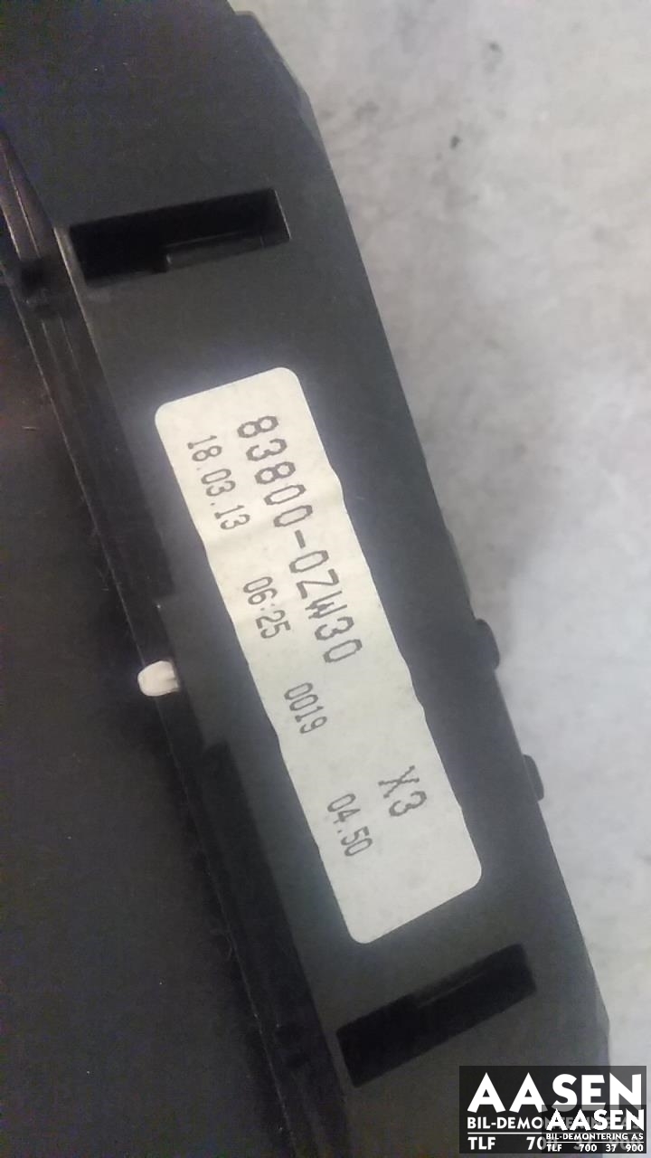 Instrumentpanel til Toyota Auris 2013-2015 (Type II, Fase 1)  (83800-0ZW30|)