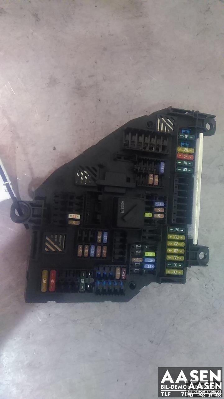 Sikringsboks bagasjerom til BMW X3 2010-2017 (F25) (F25) (9210860-03|)