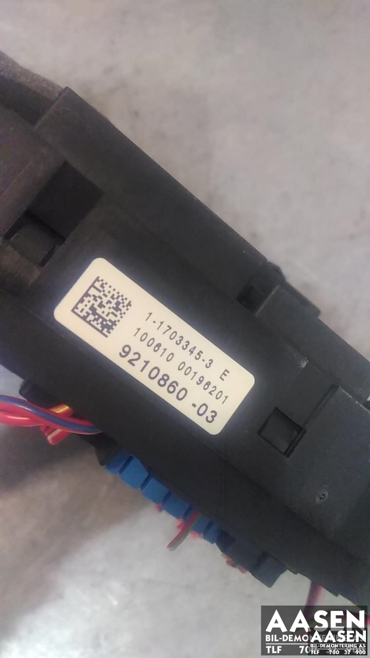 Sikringsboks bagasjerom til BMW X3 2010-2017 (F25) (F25) (9210860-03|)