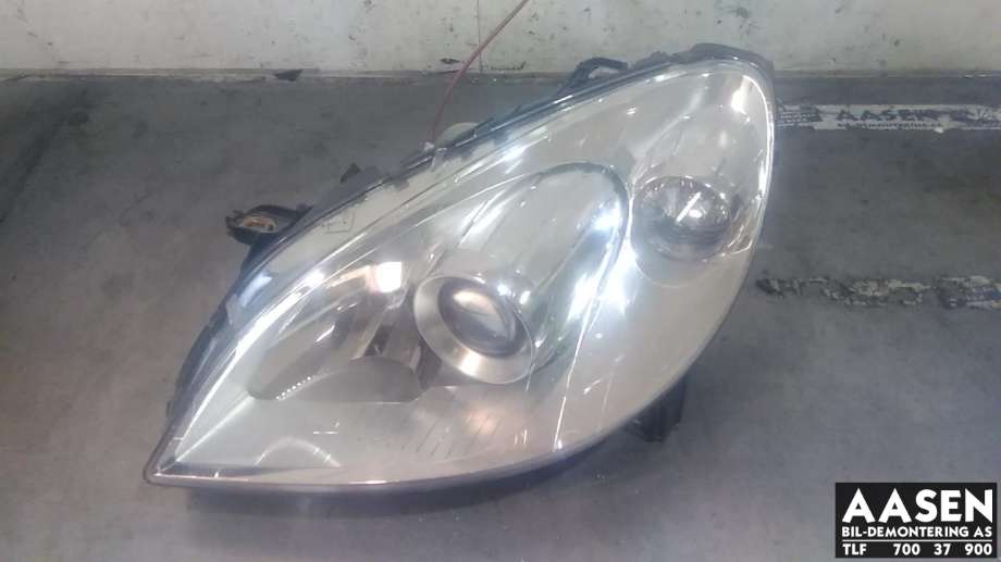 Frontlykt venstre halogen til Mercedes B-Klasse, 2008-2011 (Fase 2) (W245) (W245) (AL|A 169 820 77 61)