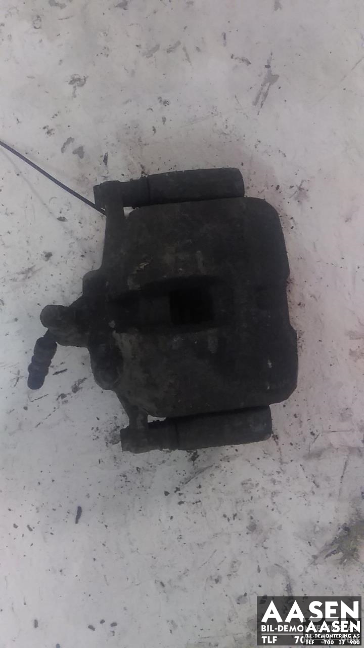 Bremsecaliper venstre foran til Toyota Hiace, 2001-2006 (Fase 2)  (47750-26132)