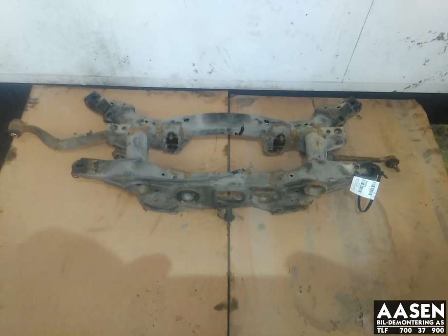 Travers bak til Toyota RAV4 2013-2015 (Type IV, Fase 1) (51206-42063|)