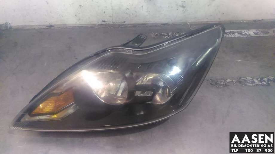 Frontlykt venstre halogen til Ford Focus, 2008-2010 (Type II, Fase 2) (1754446)