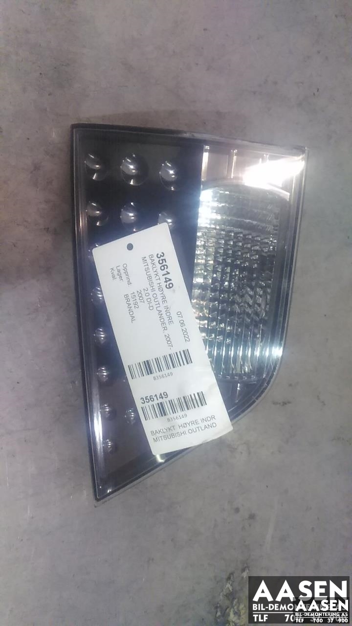 Baklykt høyre indre til Mitsubishi Outlander 2007-2010 (Type II, Fase 1) (8331A006|)