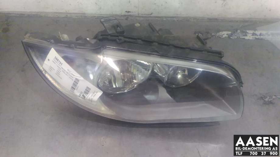 Frontlykt høyre halogen til BMW 1-Serie 2004-2011 (E81/E82/E87/E88) (E81/E82/E87/E88) (63 11 7 249 650|)