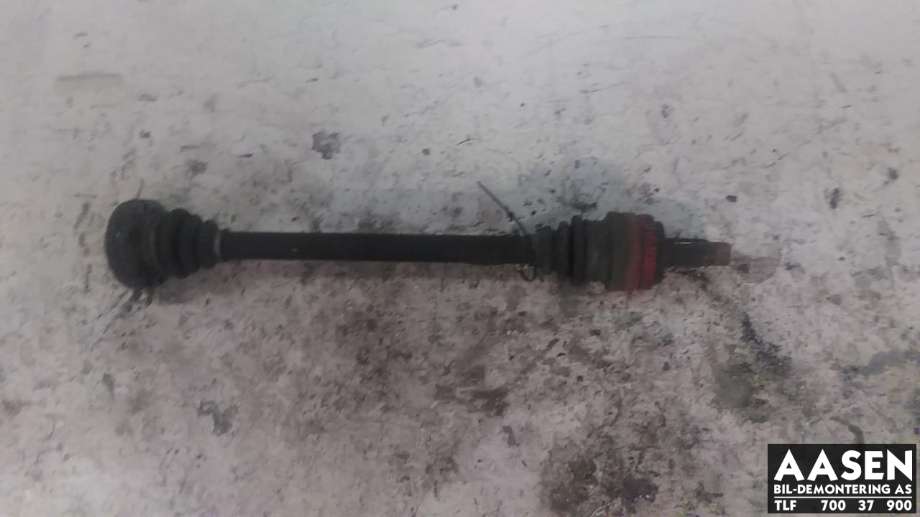 Drivaksel høyre bak til BMW X3, 2003-2006 (Fase 1) (E83) (E83) (33 21 7 529 914)