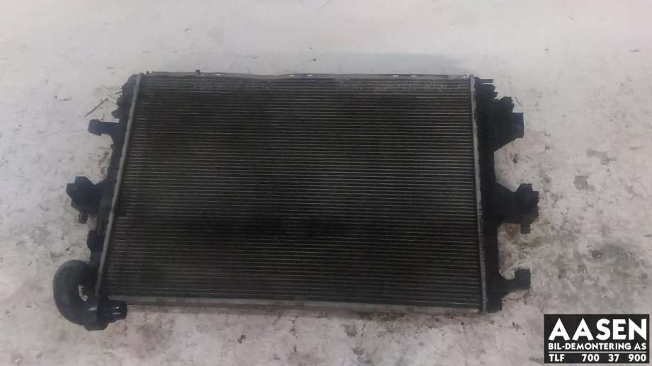Radiator (manuell gir) til VW Transporter / Caravelle 2009-2015 (Fase 2) (T5) (T5) (7E0 121 253 A|)