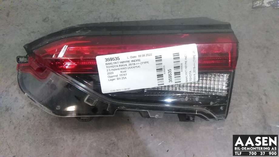Baklykt høyre indre til Toyota RAV4, 2019-->> (Type V)  (8158142151)