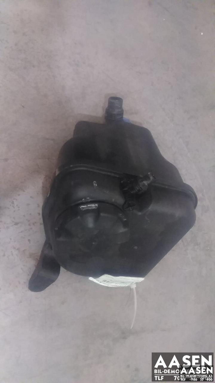 Ekspansjonstank til BMW 3-Serie, 2005-2011 (E90/E91/E92/E93) (E90/E91/E92/E93) (17 13 7 640 515)