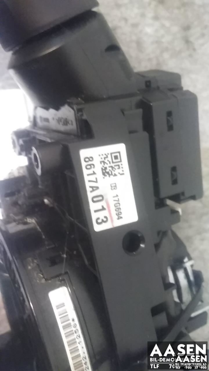 Bryter combi til Mitsubishi Outlander 2012-2015 (Type III, Fase 1)  (8617A013|)