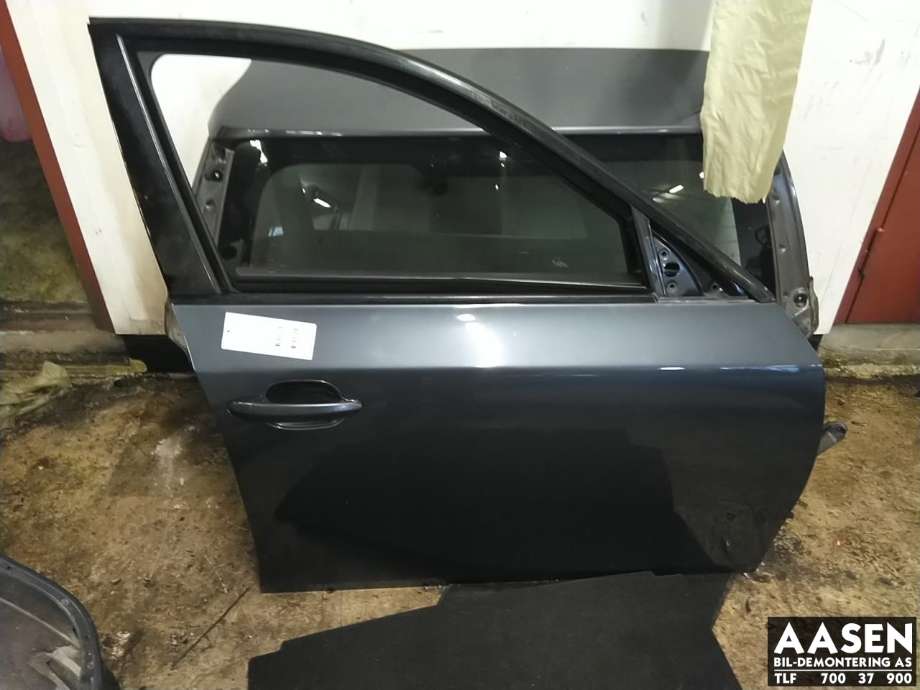 Dør høyre foran til BMW 5-Serie 2003-2010 (E60/E61) (E60/E61) (41 51 7 202 340|41 51 5 A2A 3A6|)