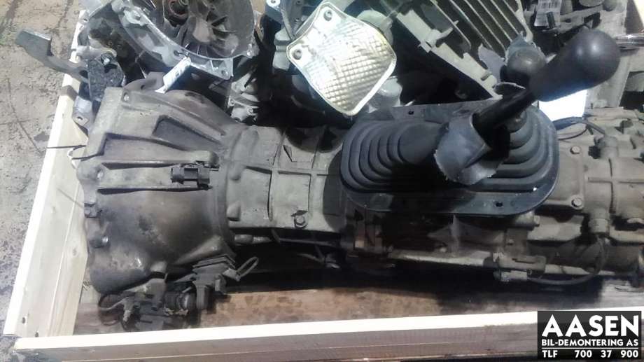 Girkasse 4WD hovedkasse til Toyota Hilux 2002-2005 (33030-3G120|)