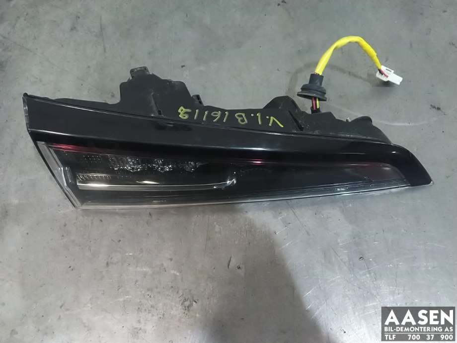 Baklykt venstre indre til Toyota Corolla, 2019-->>  (8159102C60)
